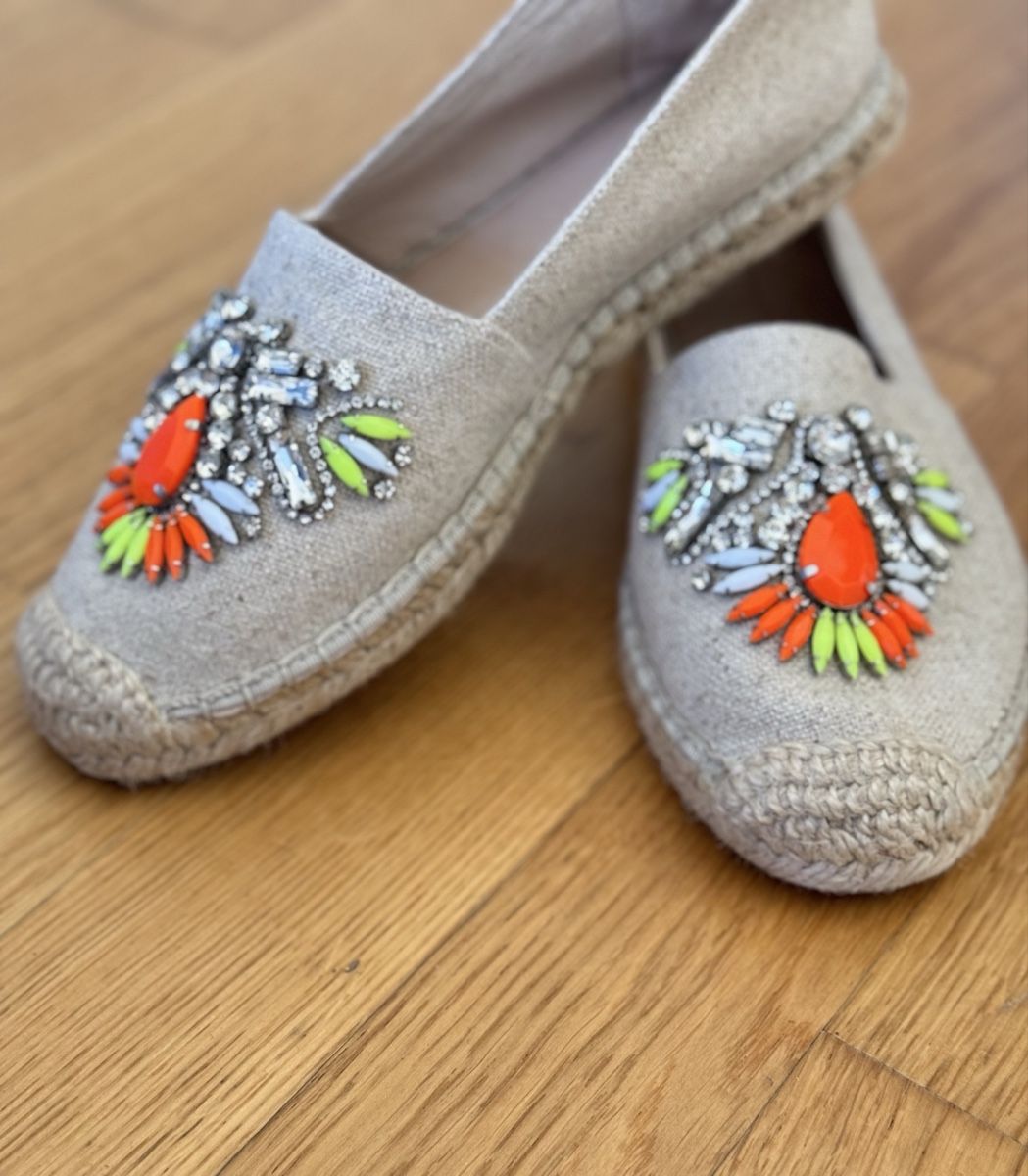 Scarpe da donna: Espadrilles beige mit Steinen Applikation gebraucht – Usato da Rütihof venduto da cube18