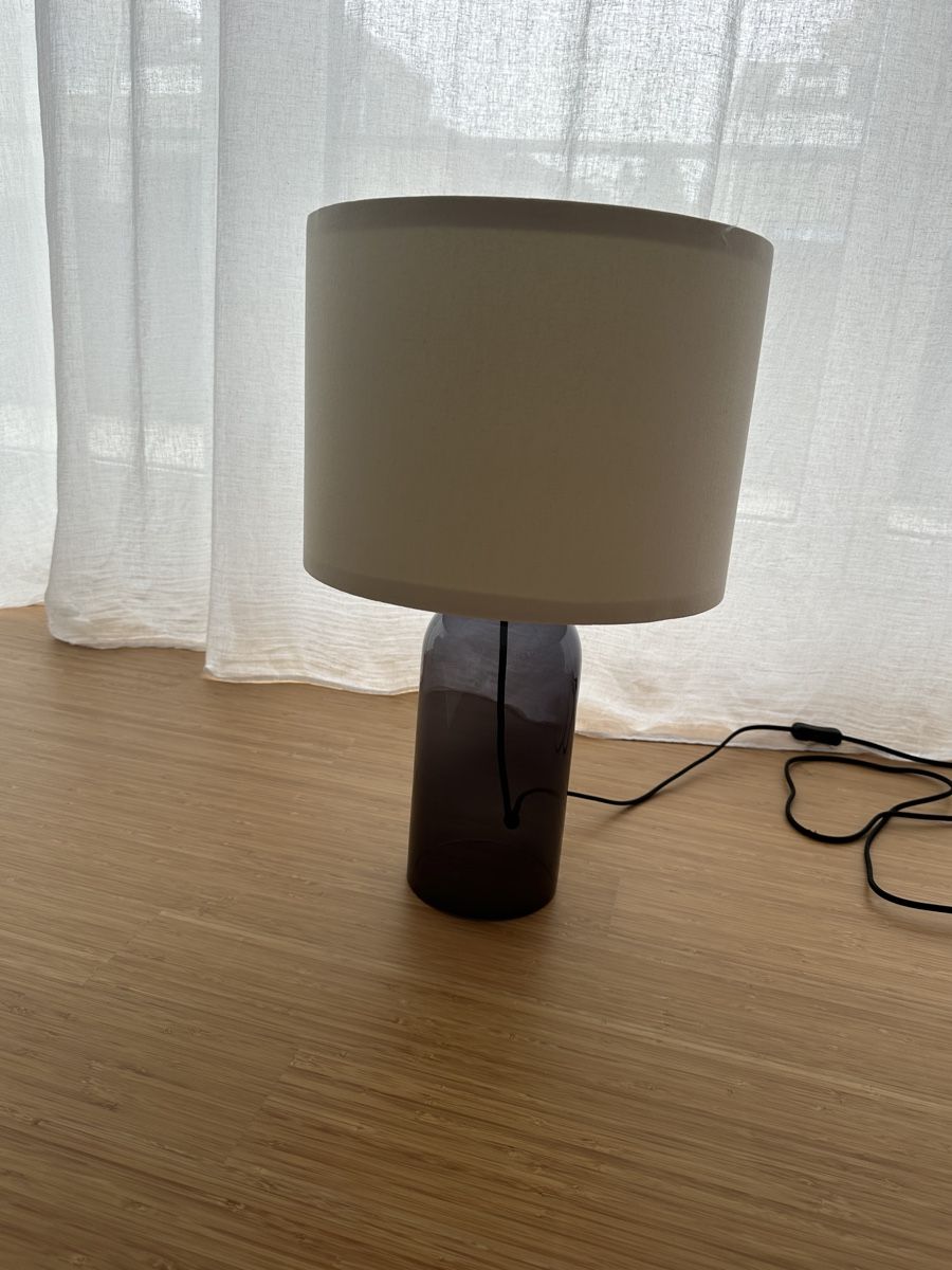 Lampen: Weisse Glas Tischlampe – Gebraucht aus Forch von SinnohVault 3