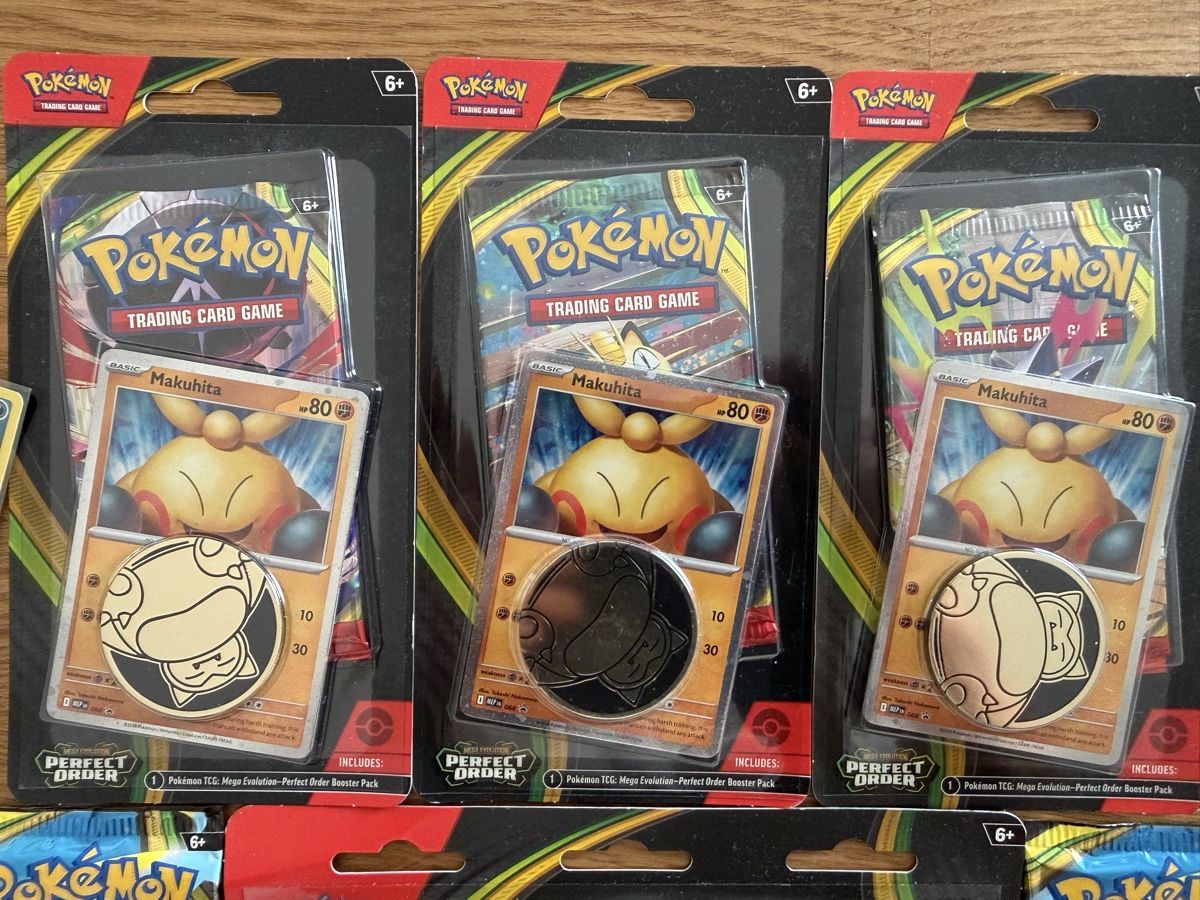 Pokémon Sammelbilder & Trading cards: 4 Blister, 3 Booster und einige Karten – Neu (gemäss Beschreibung) aus Amriswil von sim_nlb6 3