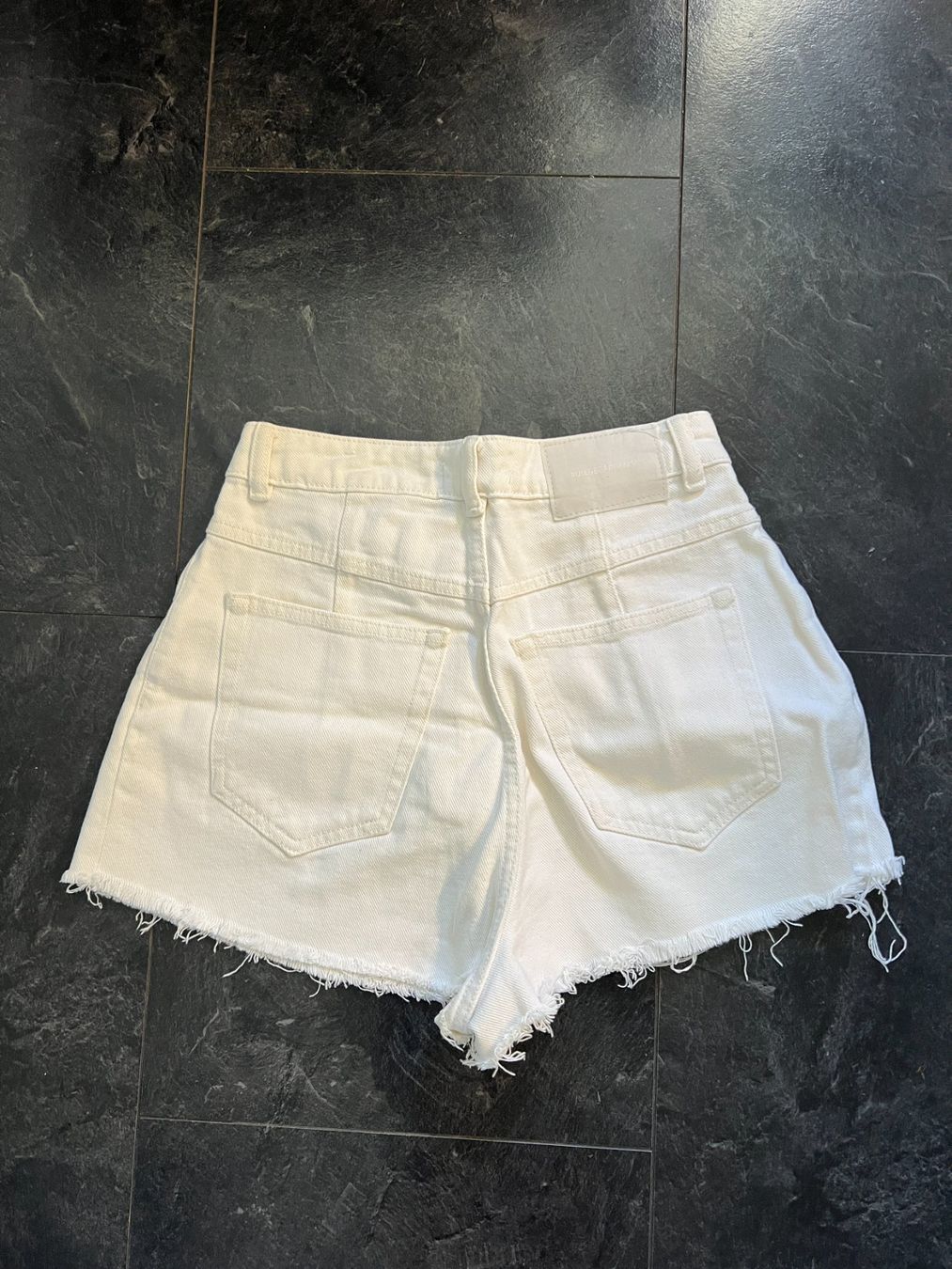 Pull&Bear Pantalons: Pull & Bear Shorts, Size 34 – D'occasion à Muri b. Bern par SigridW 1