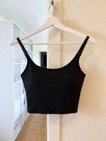 Damen Sporttop schwarz mit Pads Grösse S neu