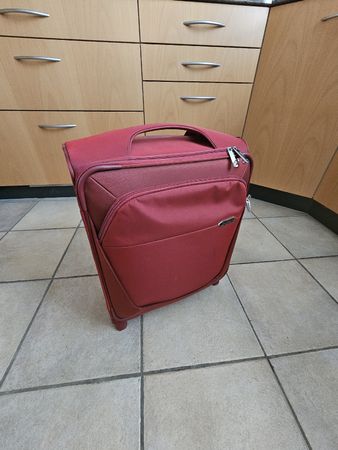 Reisekoffer Samsonite rot mit Rollen gebrauchter Zustand 52