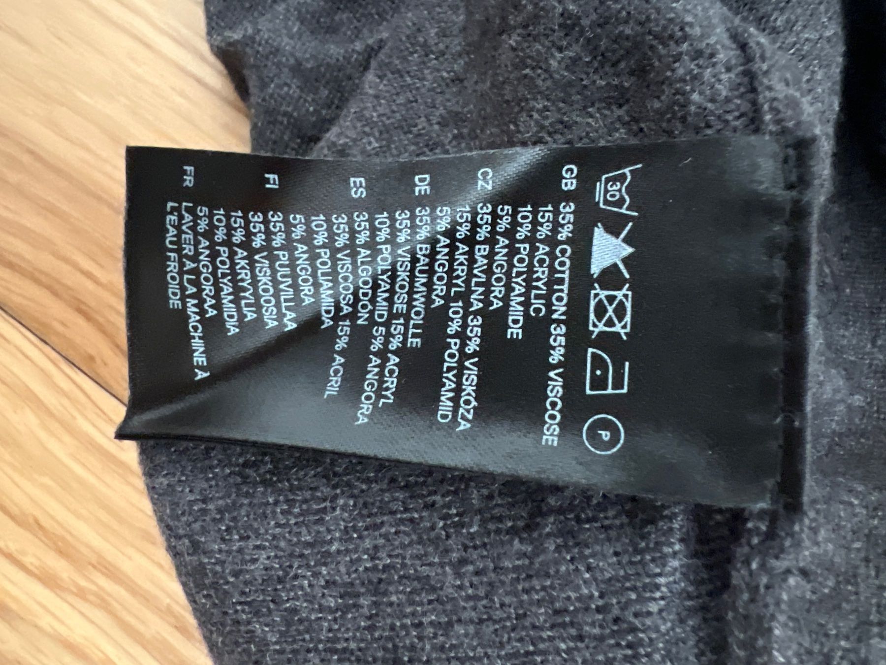 H&M Robes: Robe grossesse H&M Mama, taille S, confortable! – D'occasion à Lausanne par monaliza1998 2