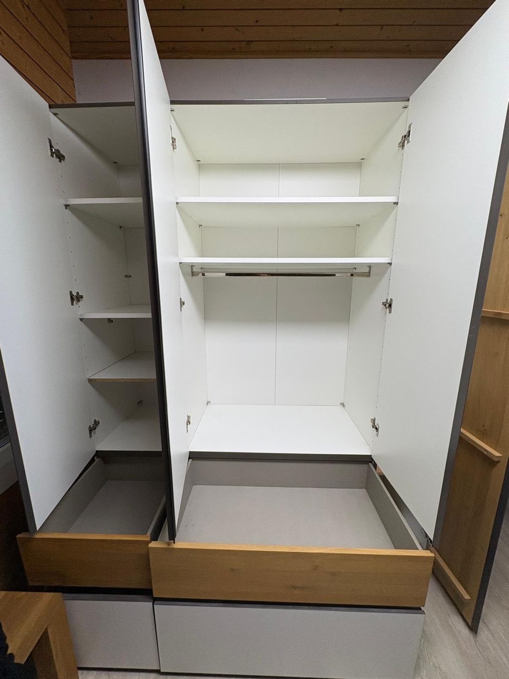 Armoires: Kleiderschrank – D'occasion à Eschenz par plecas 1
