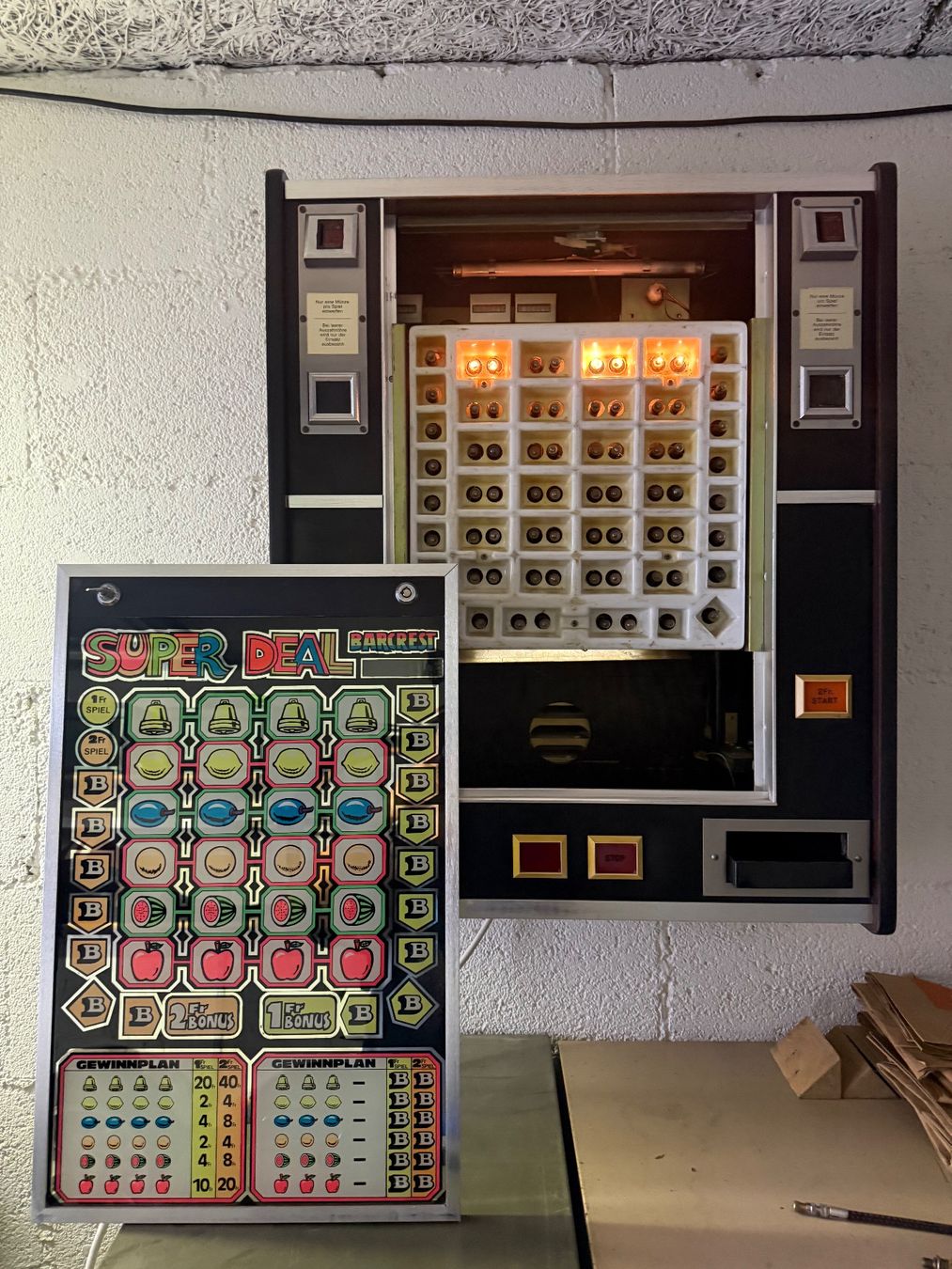 Slot Machine: 80er Spielautomat – Usato da Basel venduto da Jamm 1