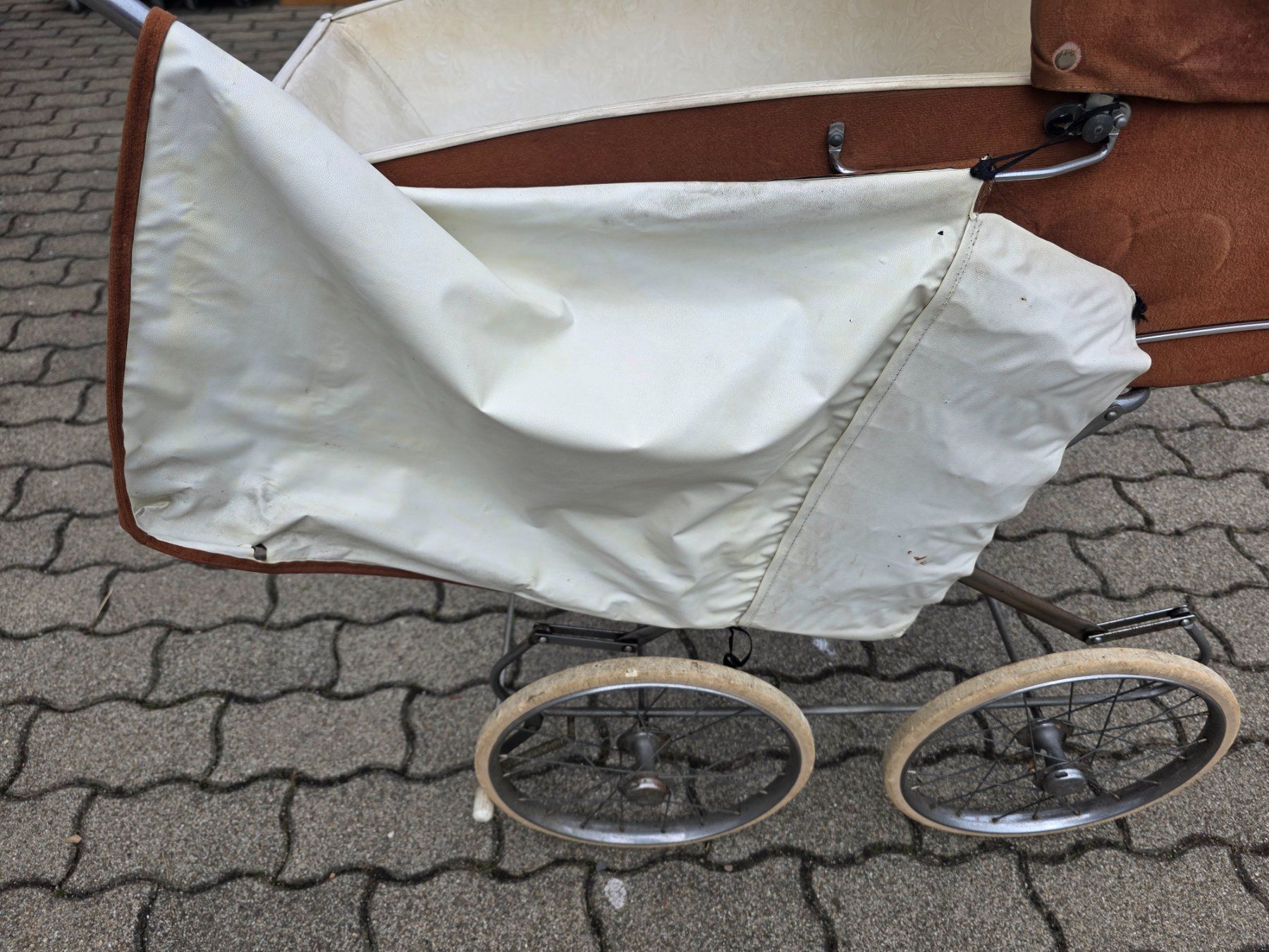 Wisa Gloria Carrozzine: WISA GLORIA Kinderwagen – Usato da Rheinsulz venduto da nostalgia91 8