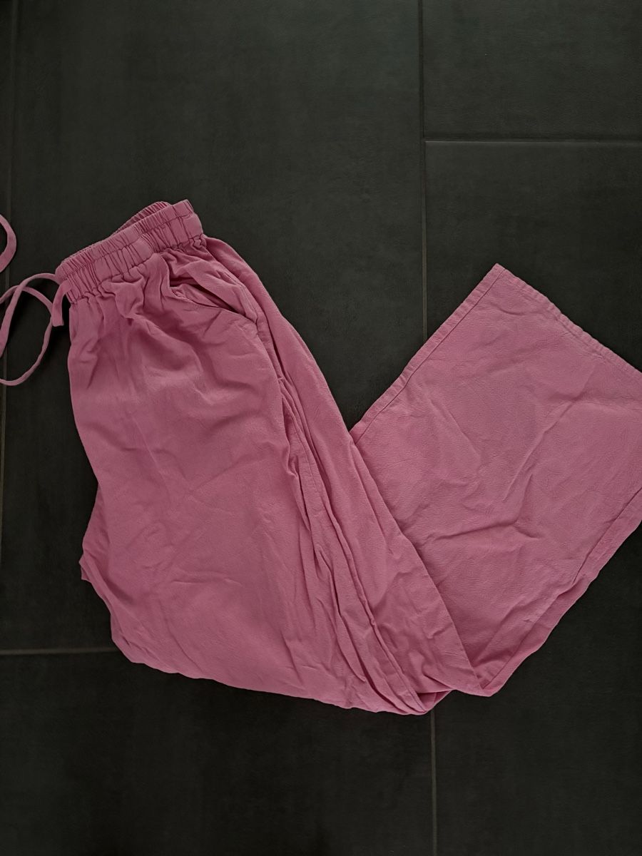 Pantalons: Stoffhose rosa Grösse XS – D'occasion à Diepoldsau par she_bsl2