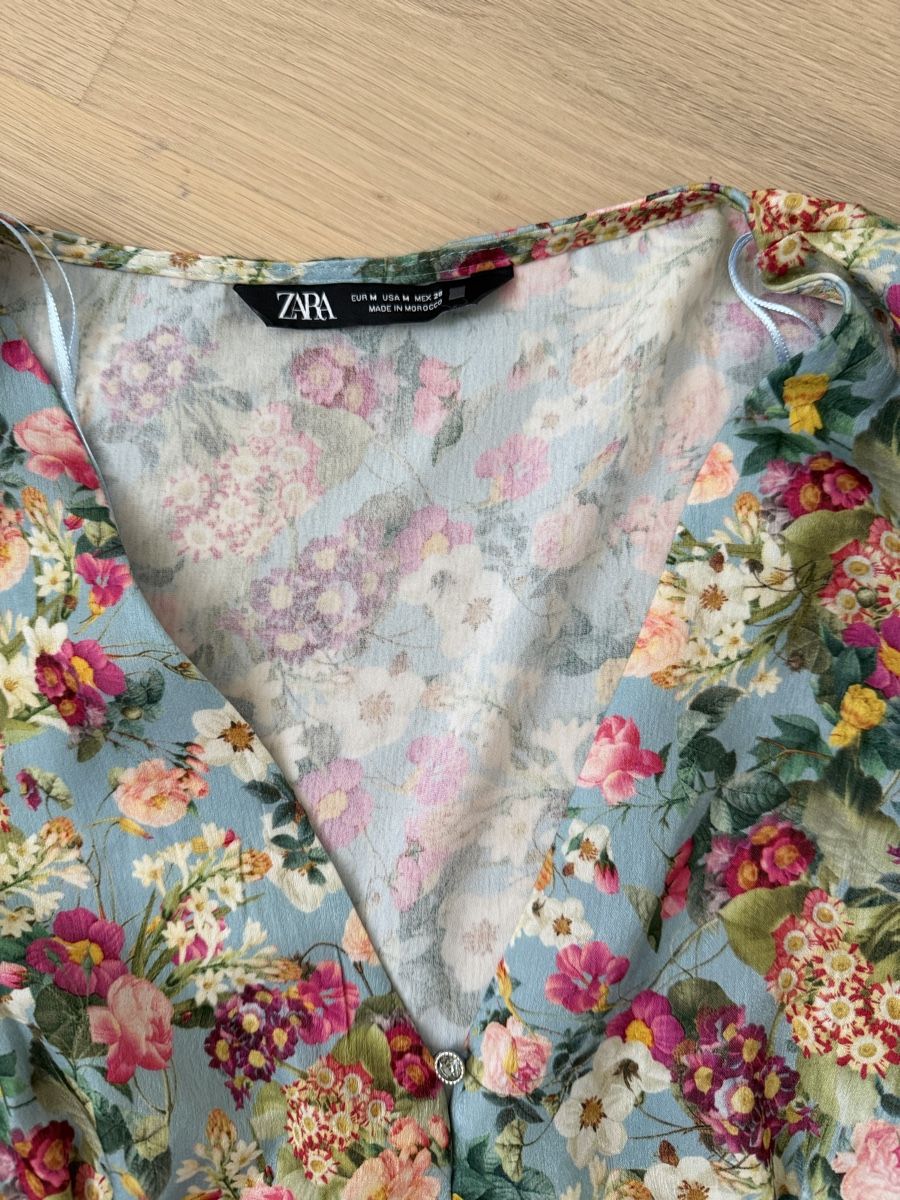 Zara Camicette: ZARA Bluse Blumenmuster Gr. M neuwertig – Usato da Itingen venduto da Granini_93 1