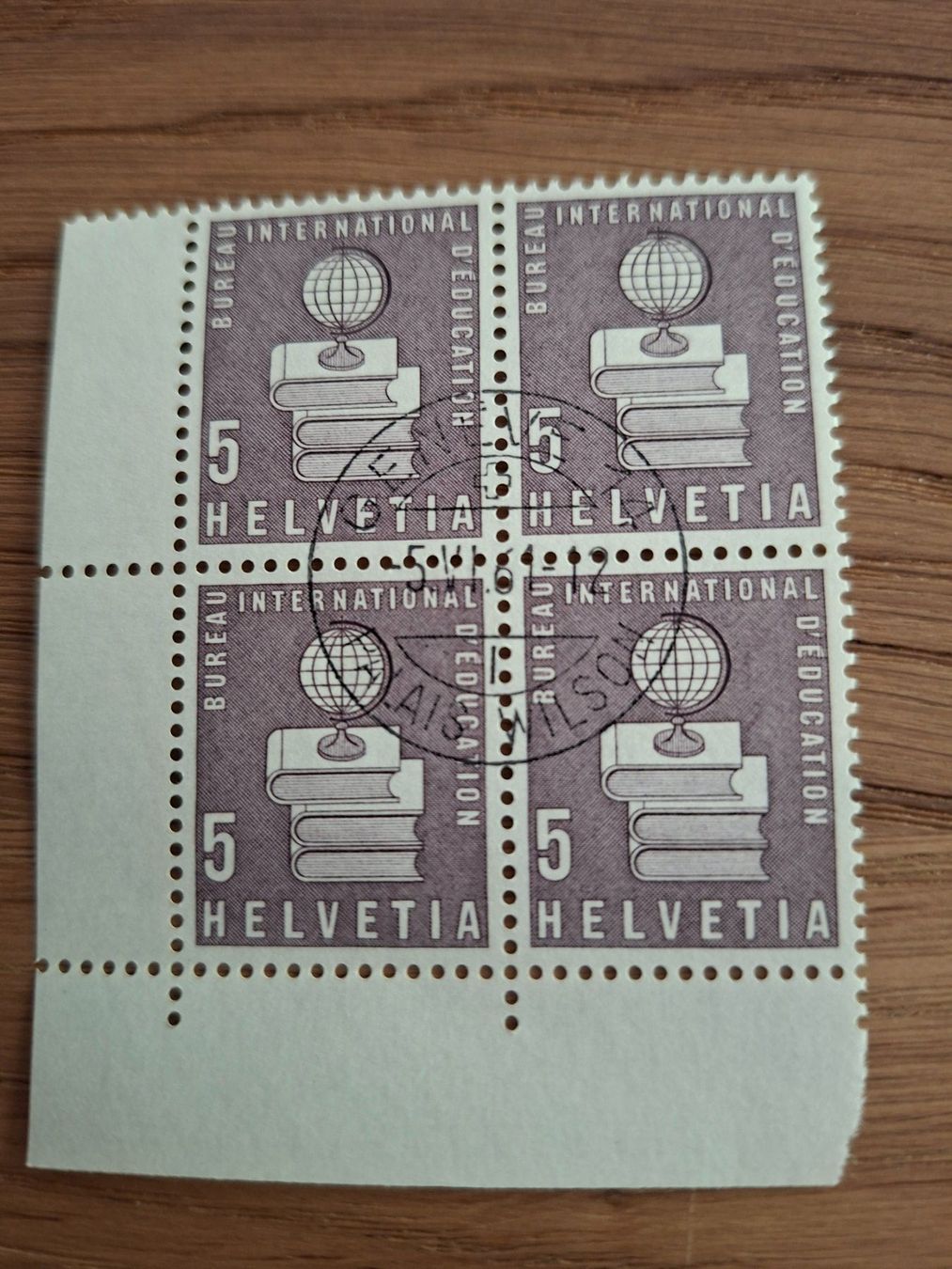 Tous les timbres: Dienstmarken 4er Blocks: BIE – Neuf (Voir description) à Hinterkappelen par 1399 2