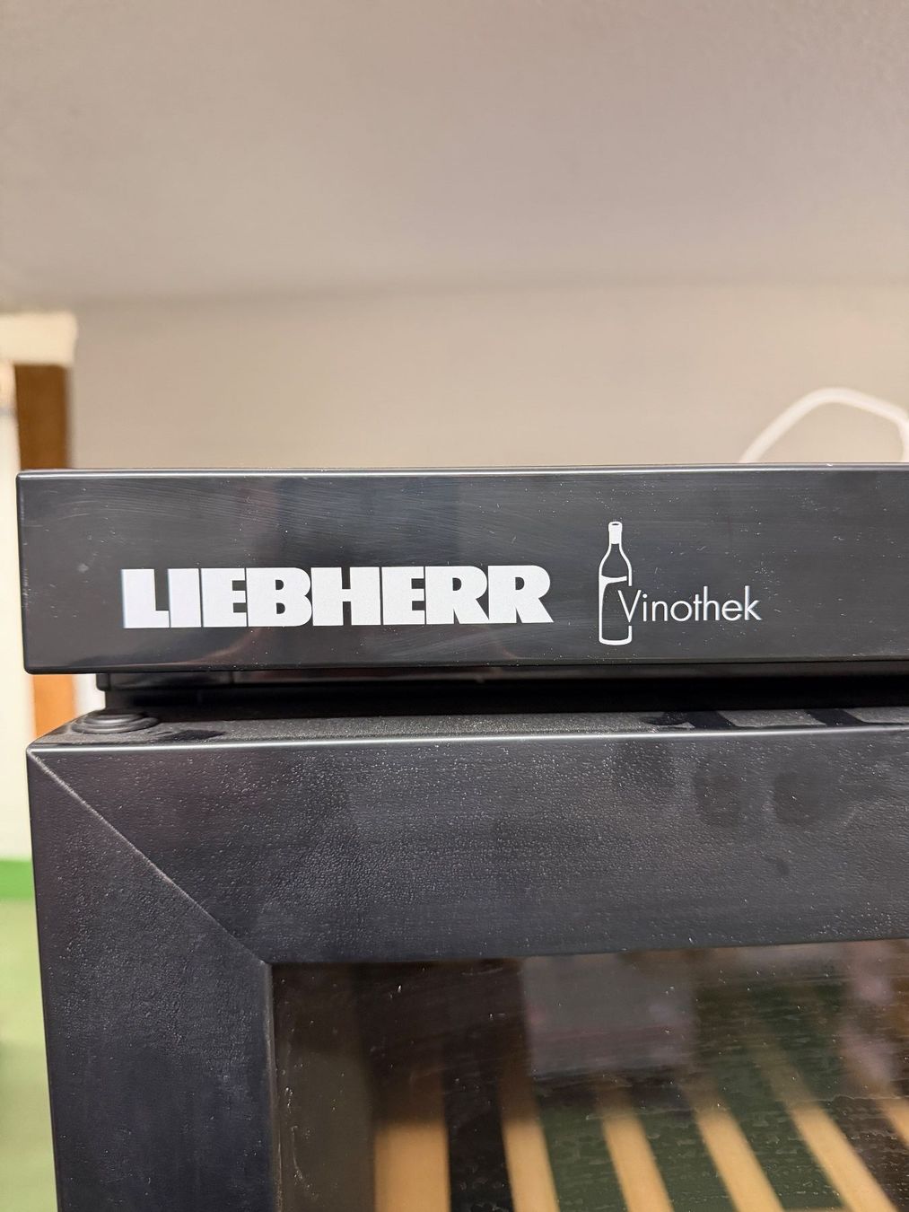 Liebherr Kühlschrank: Liebherr Vinothek Weinkühlschrank – Gebraucht aus Rapperswil SG von sale-cpp 2