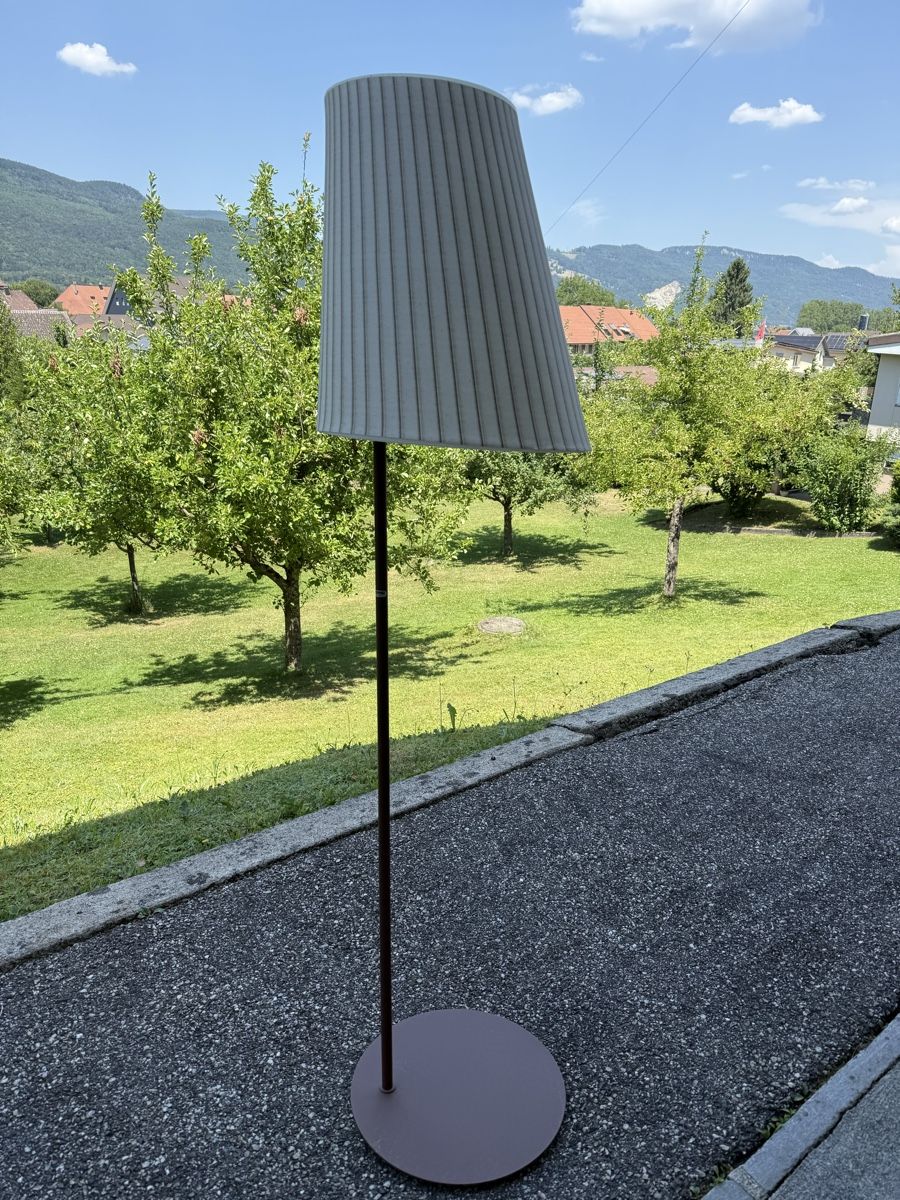 Lampen: Aussenstehlampe Emu Cone – Gebraucht aus Kestenholz von Uki04 1