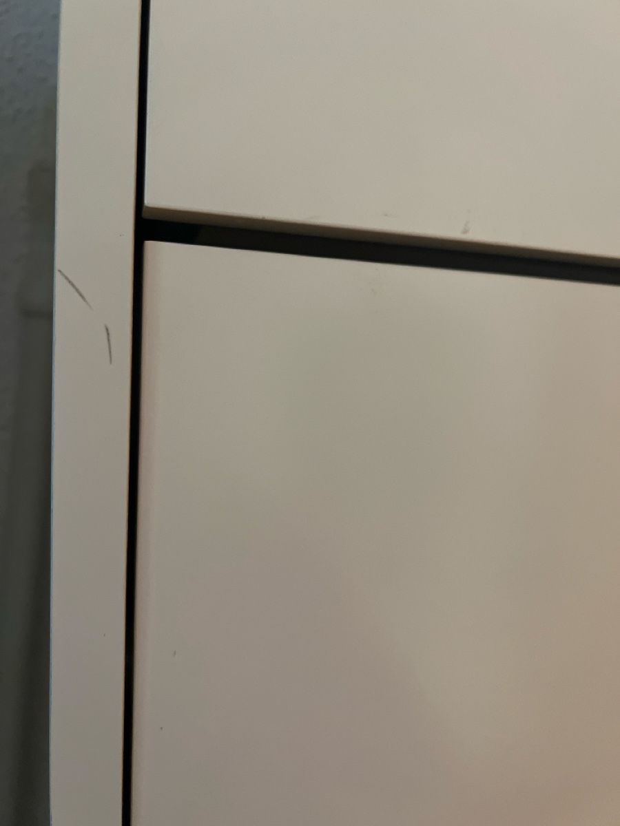 Camions-bennes: Schuhschrank – D'occasion à Hinwil par Michelle.C