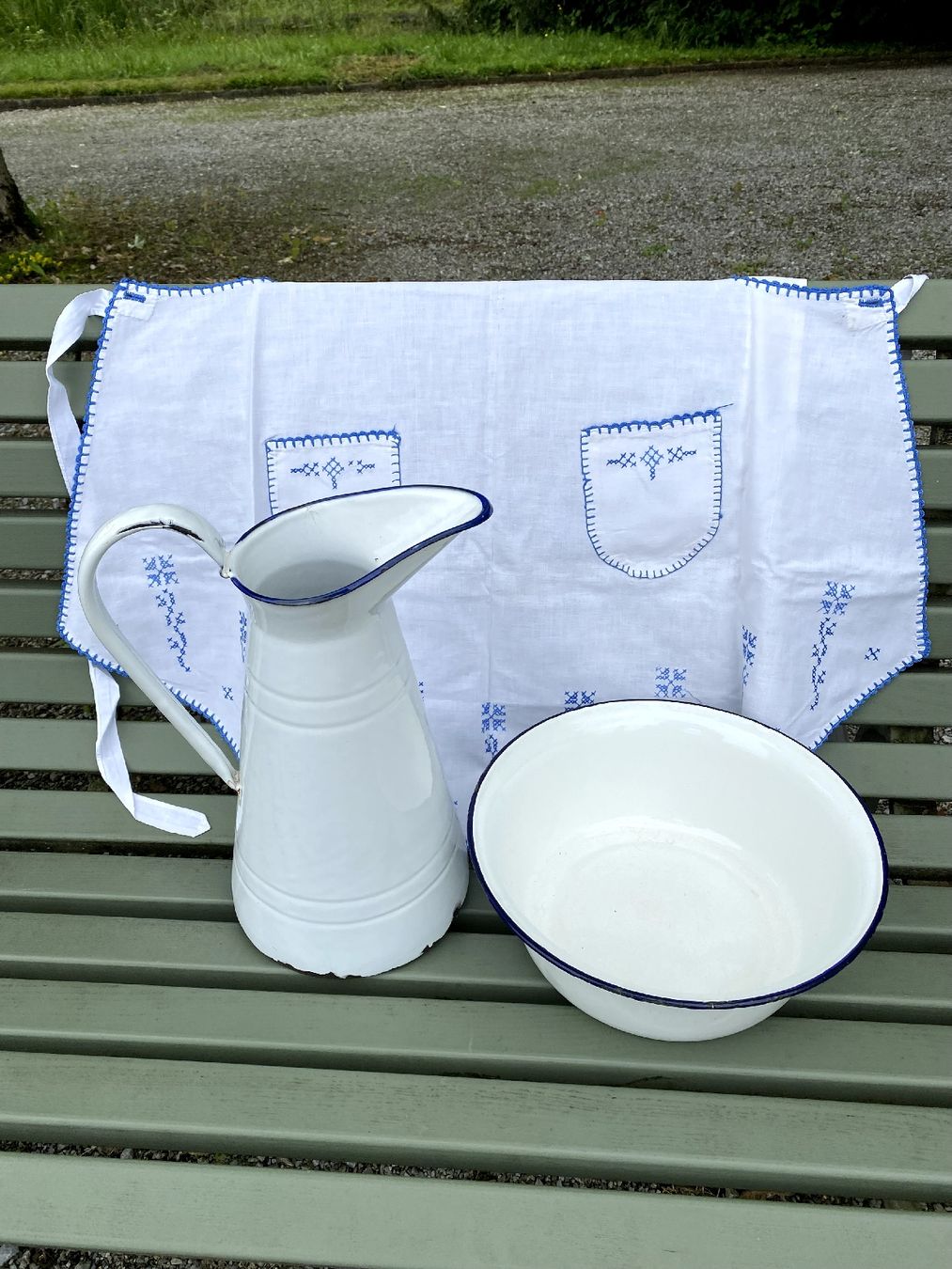 Set di piatti: Emaillekrug und Schüssel Vintage – Usato da Zollikon venduto da TimeIsMoney 6