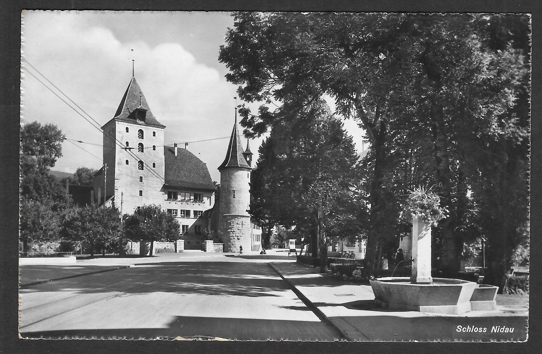 Cartoline postali: Nidau Teilansicht mit Schloss – Usato da Olten venduto da clotaldi