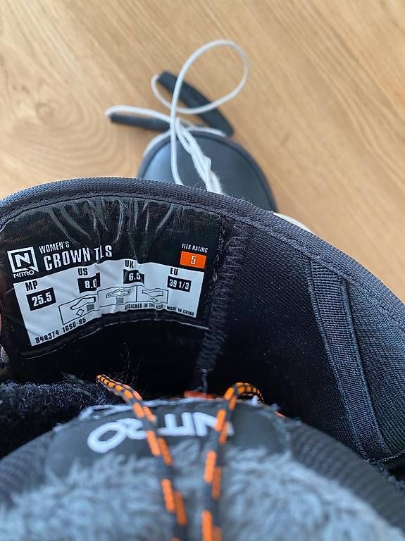 Snowboard Nitro Scarpe da donna: Snowboard Schuh Nitro – Usato da Andermatt venduto da and_tdn2 2