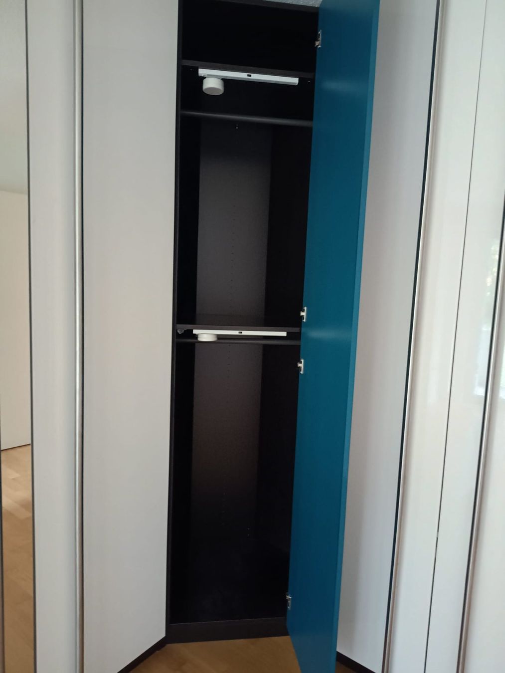 Ikea Armadi: Kleidereckschrank zu verkaufen – Usato da Dübendorf venduto da d4span 4