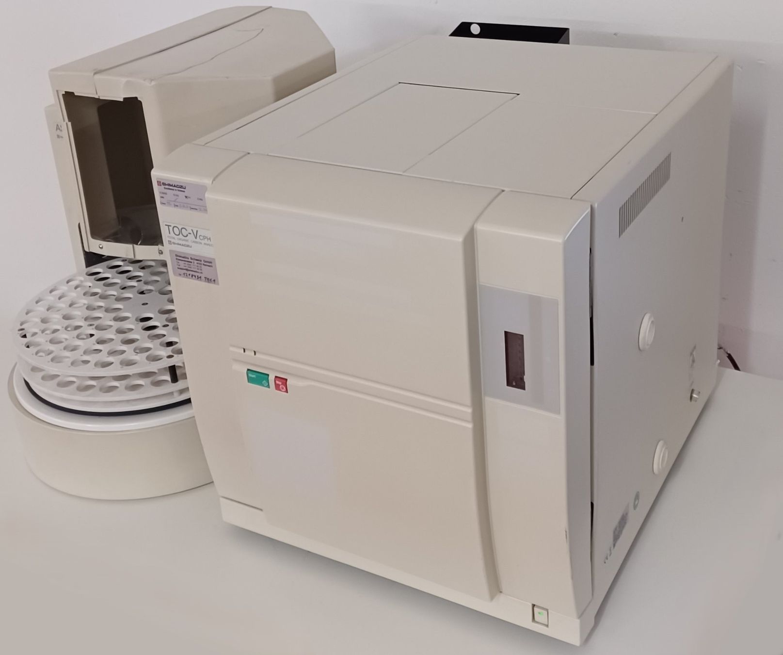 Accessori da laboratorio: Shimadzu TOC-V CPH – Difettoso da Niederdorf venduto da LeptonAG_Labor