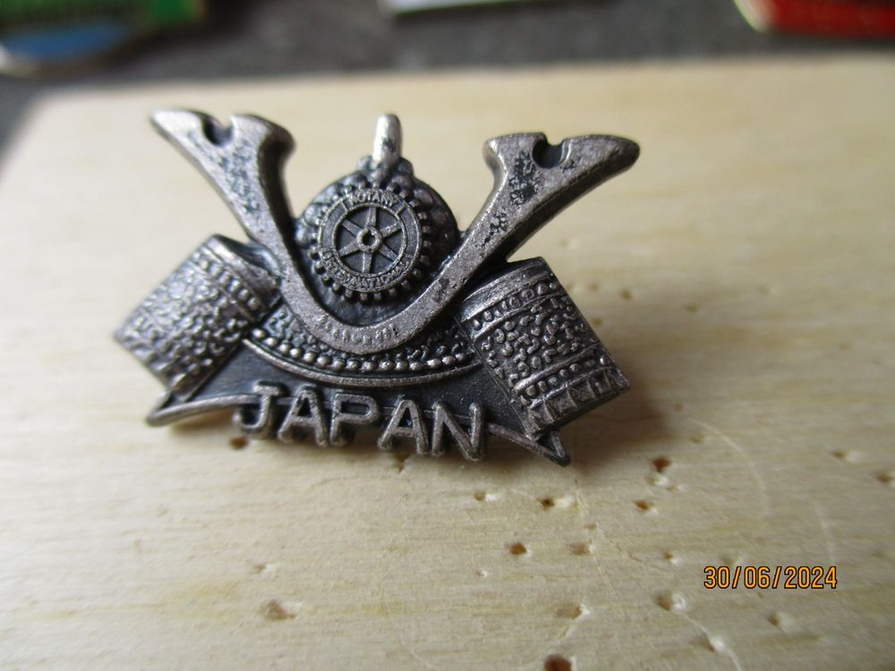 Japan Pin (Neu (gemäss Beschreibung)) in Felsberg für CHF 0.5 – mit ...