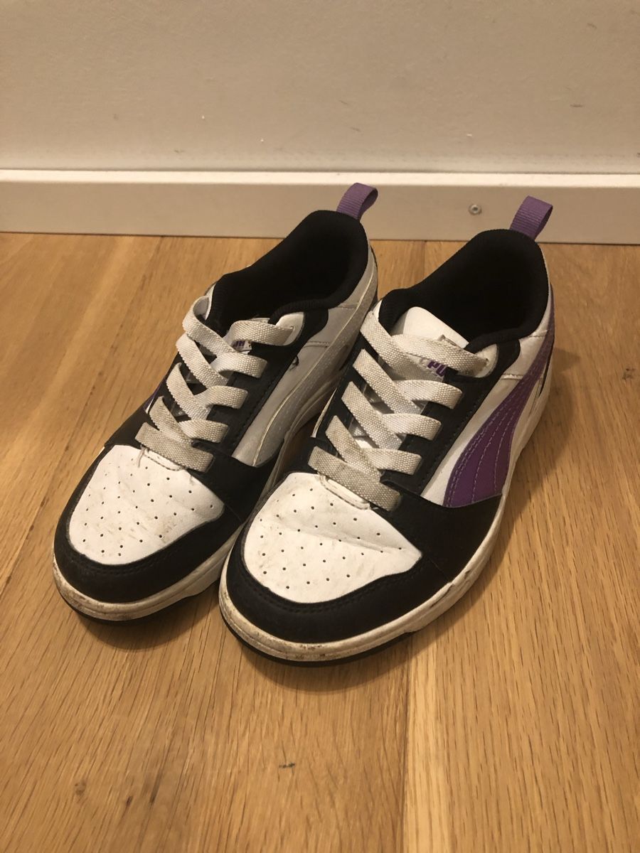 Scarpe per ragazze: Puma Sneakers Grösse 32 – Usato da Riehen venduto da simste25