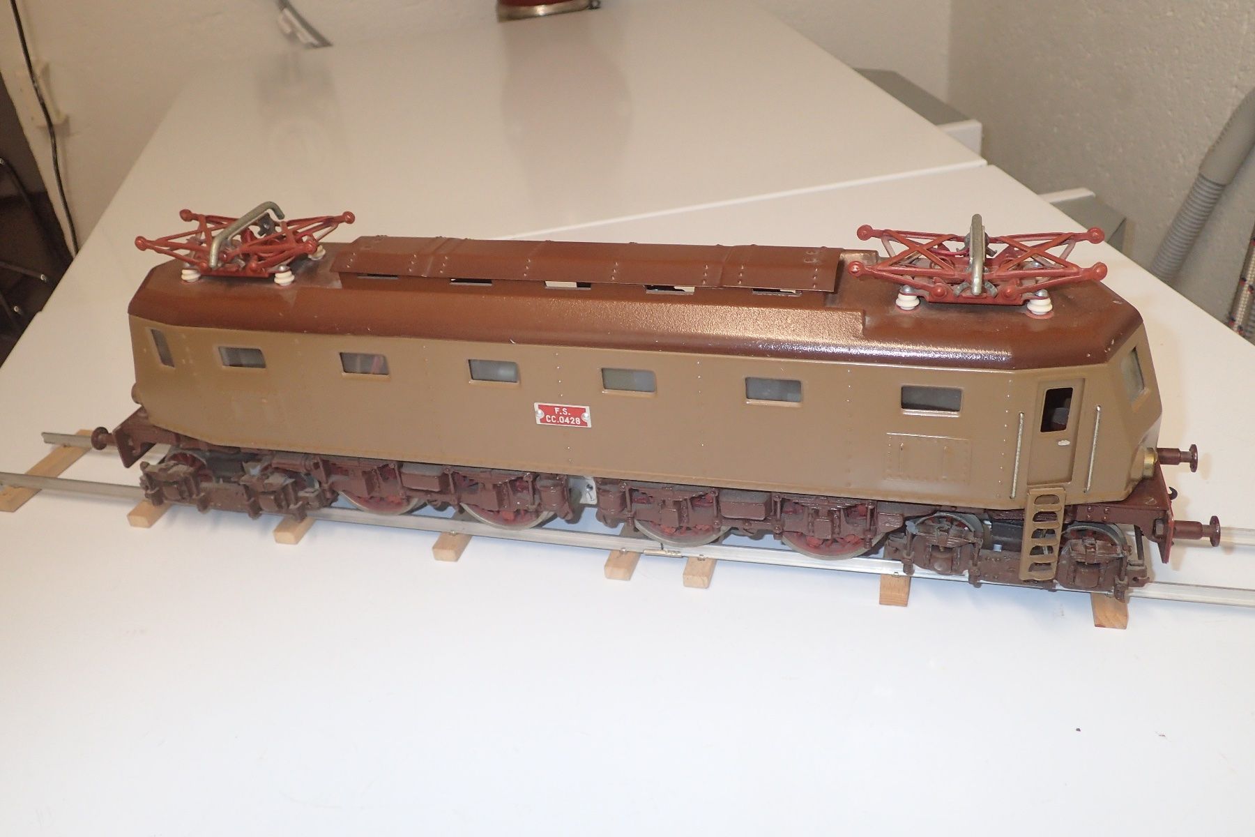 Modellini di ferrovie: Locomotive électrique Elettren FS CC 0428 – Nuovo (secondo la descrizione) da St-Sulpice VD venduto da aviron 7