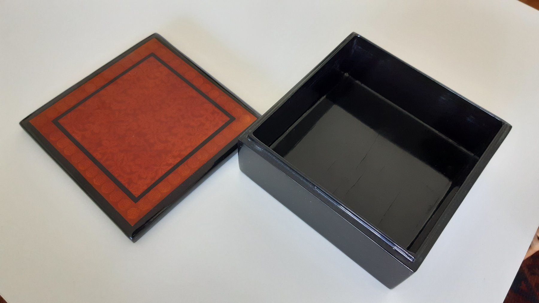 Portagioie: Schöne Vintage Schmuckschatulle Lackdose, Box. Geschenk. – Nuovo (secondo la descrizione) da Wabern venduto da O_b_u 1