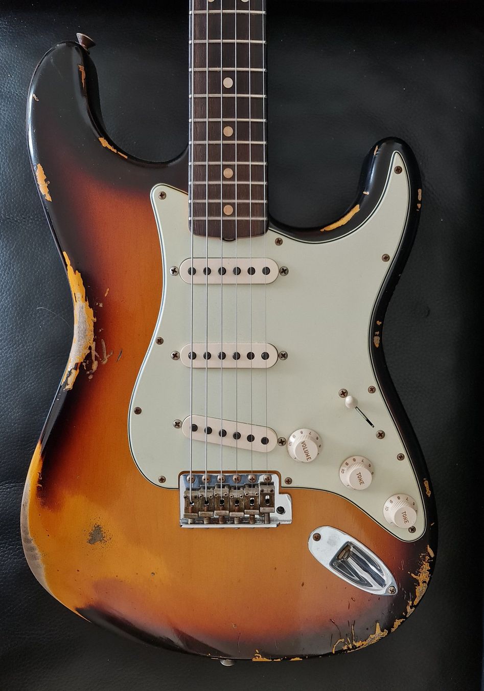 Fender Musikinstrumente: Fender Stratocaster 63 custom Ltd. – Neu (gemäss Beschreibung) aus Therwil von Esminor