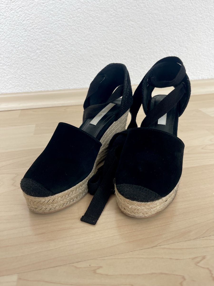 H&M Scarpe da donna: Espadrilles Gr. 37 schwarz - Velour Leder H&M – Usato da Schindellegi venduto da chribella 3