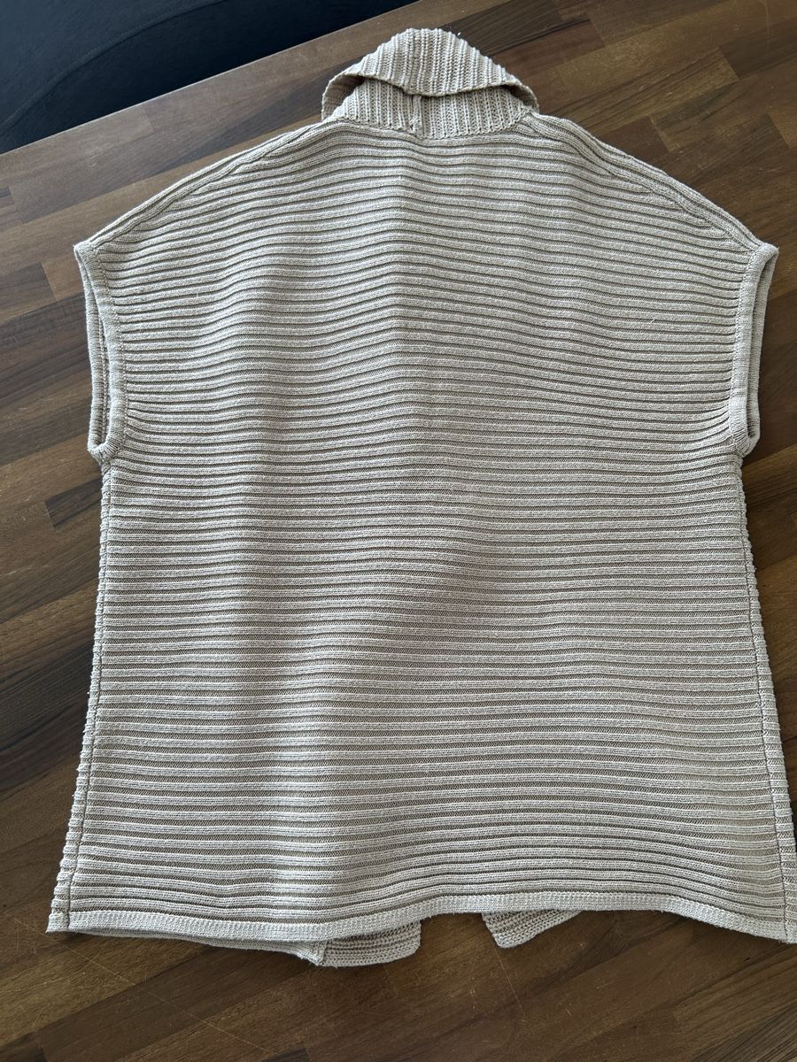 Rabe Pullover & Sweatshirts: RABE Strickweste Pullunder Sand/Beige Kunstleder-Schnalle  – Gebraucht aus Balsthal von LaLiLu77 4