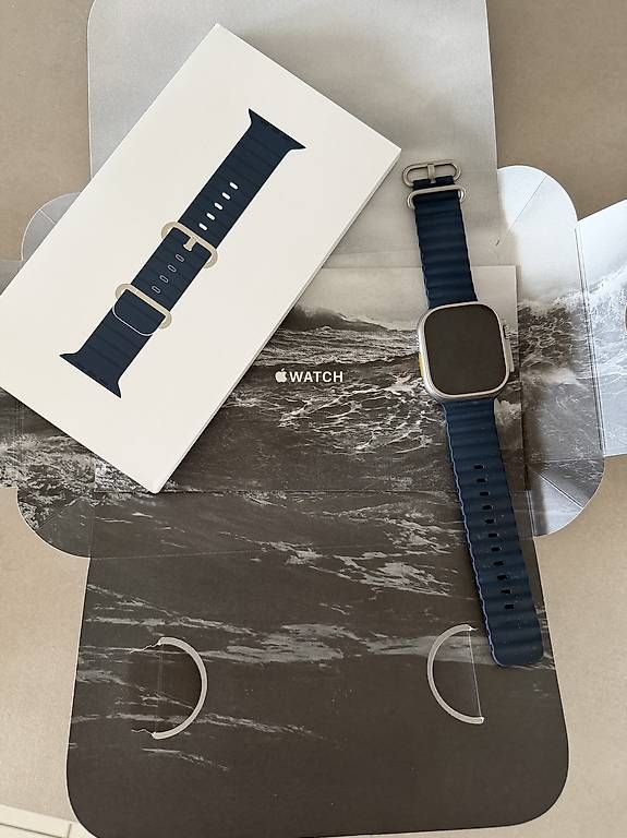 Smartwatch: APPLE WATCH ULTRA 2 49MM Titanium – D'occasion à Delémont par Jenya88 3