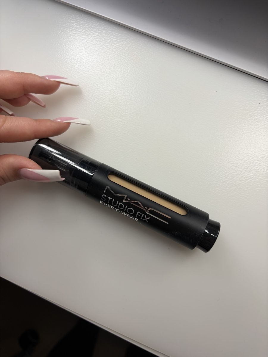 Mac Cosmetics Make-up: MAC Studio Fix All-Over Face Pen NC25 - Flawless Finish! – Nuovo e nell'imballaggio originale da Merenschwand venduto da selenaaneles