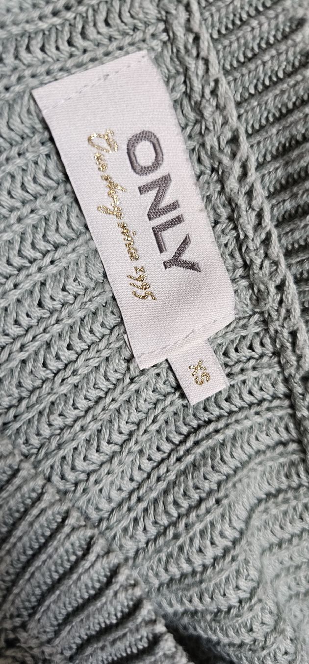 Bershka Lotti di vestiti: ONLY & Bershka Damen Pullover Gr. S – Usato da Ferden venduto da jemyce 5