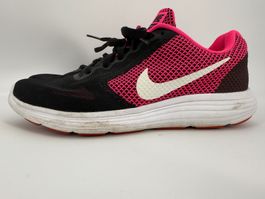 Nike Performance Revolution 3 Turnschuhe Gr. 40 (US 8,5)