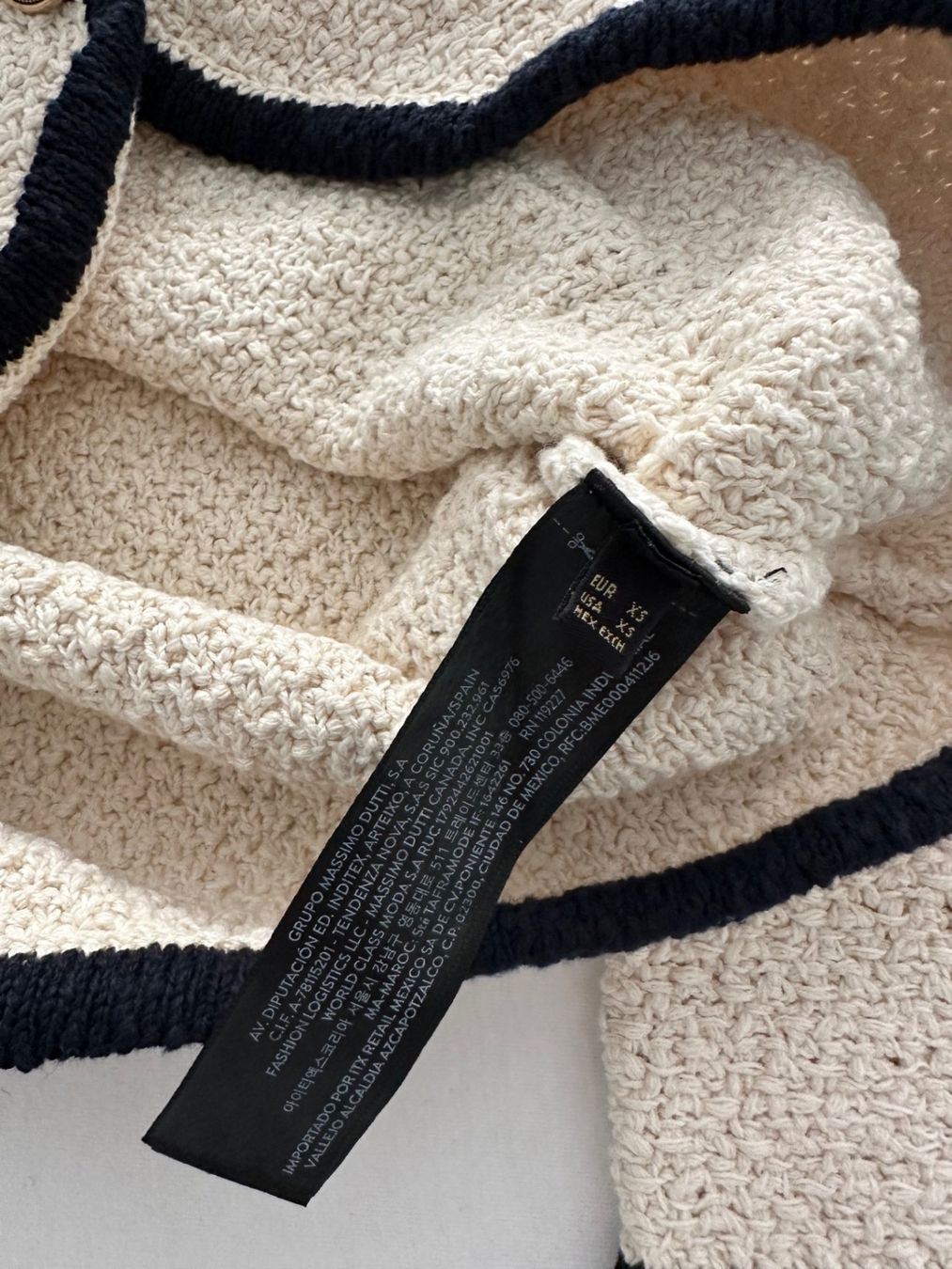 Massimo Dutti Maglioni & Felpe: Massimo Dutti Cardigan – Nuovo (secondo la descrizione) da Dallenwil venduto da ZD2019 2