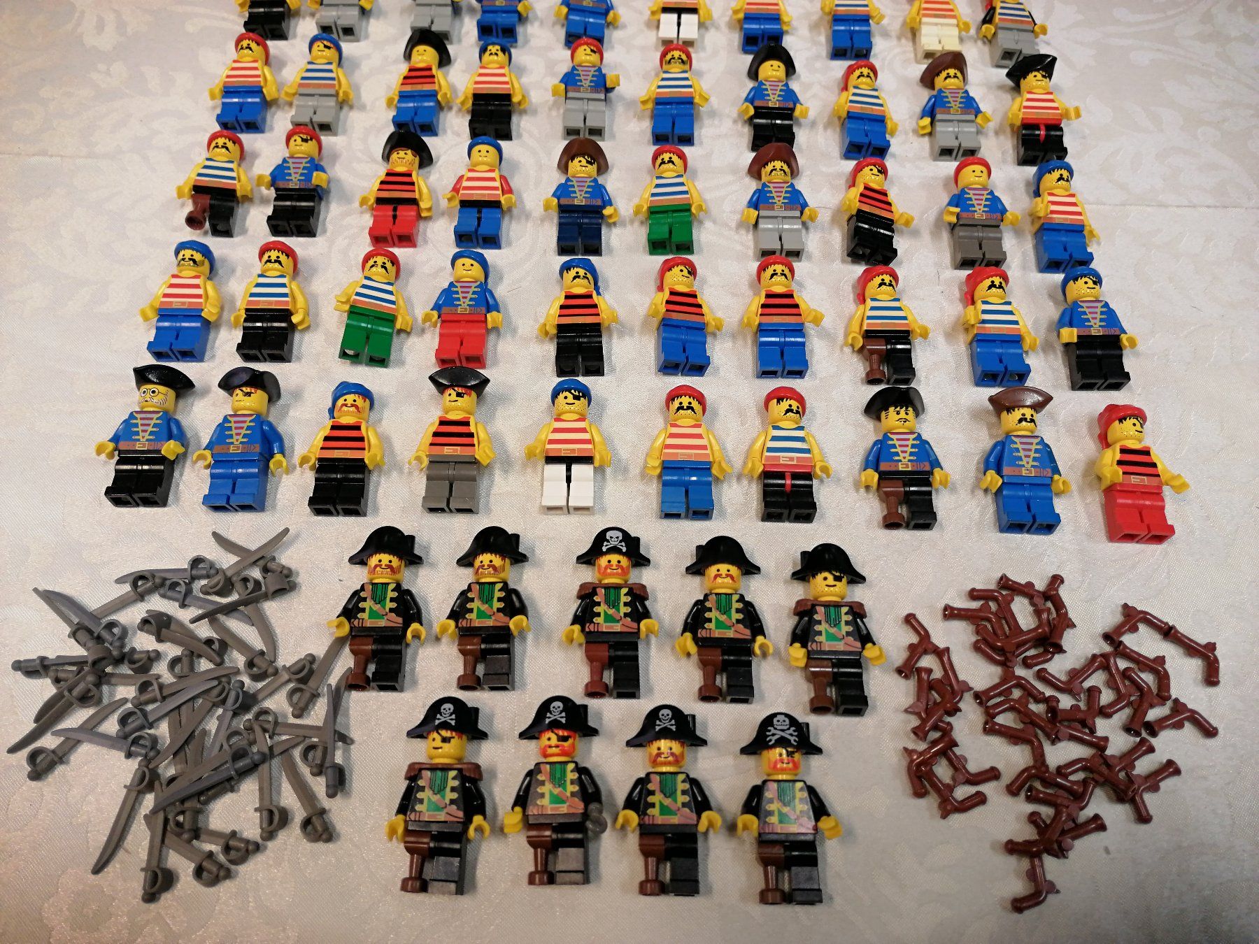 Lego Spielzeuge: Lego Pirates 2 – Gebraucht aus Sils im Domleschg von AMAG_AUDI_ZH 1