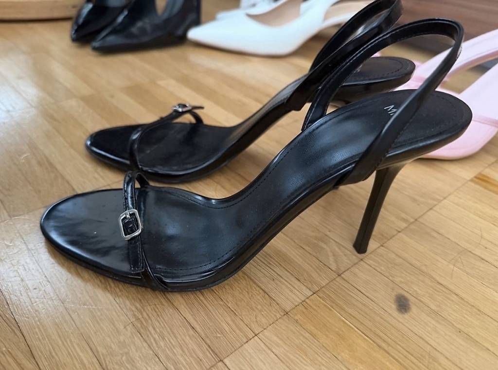 Damenschuhe: MANGO schwarze High Heel Sandaletten  – Neu und originalverpackt aus Kilchberg ZH von ari_28gp 1