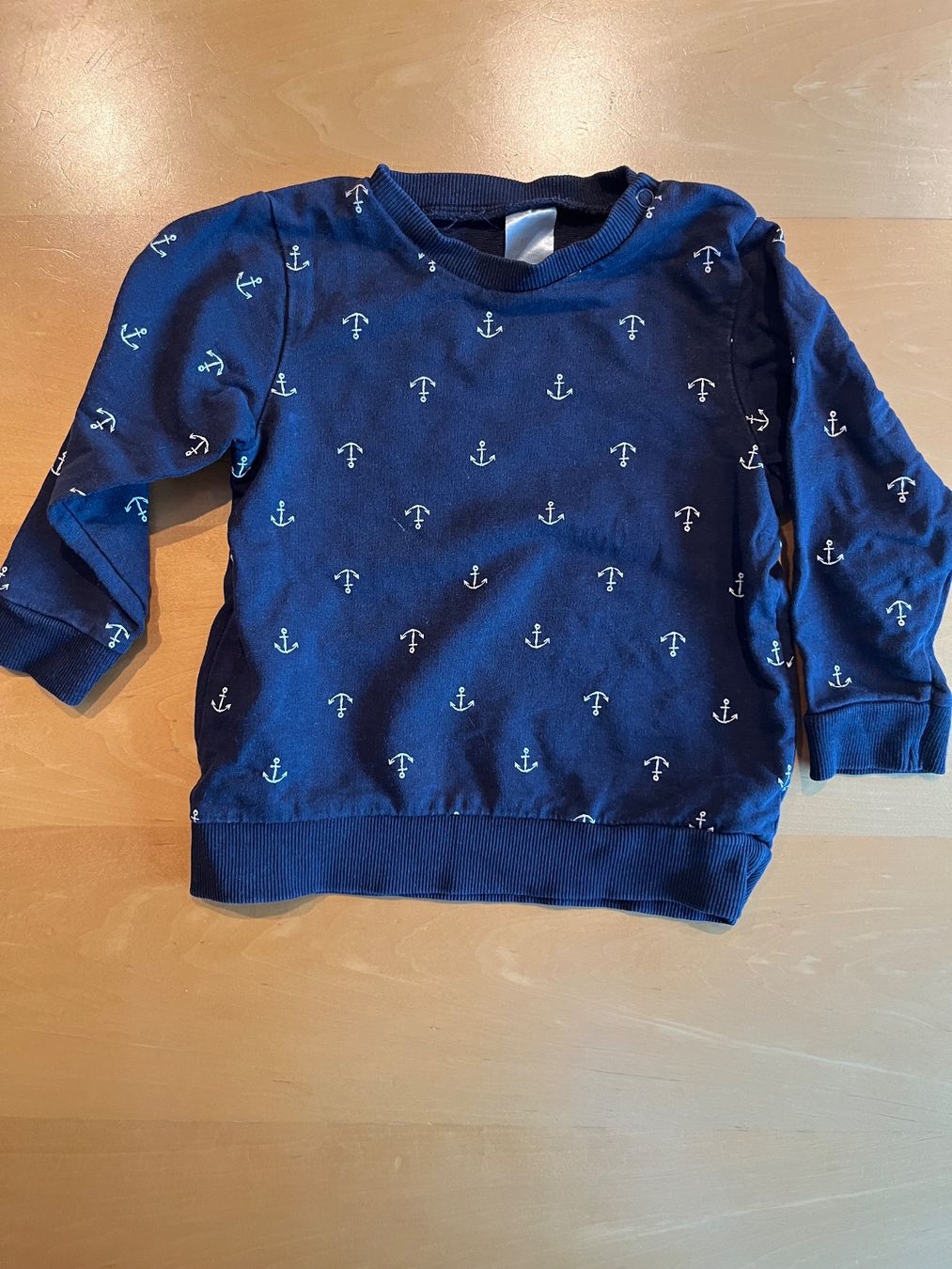 H&M Maglioni & Felpe: Kinder Pullover dunkelblau Grösse 80 Anker – Usato da Ziefen venduto da Madame1982