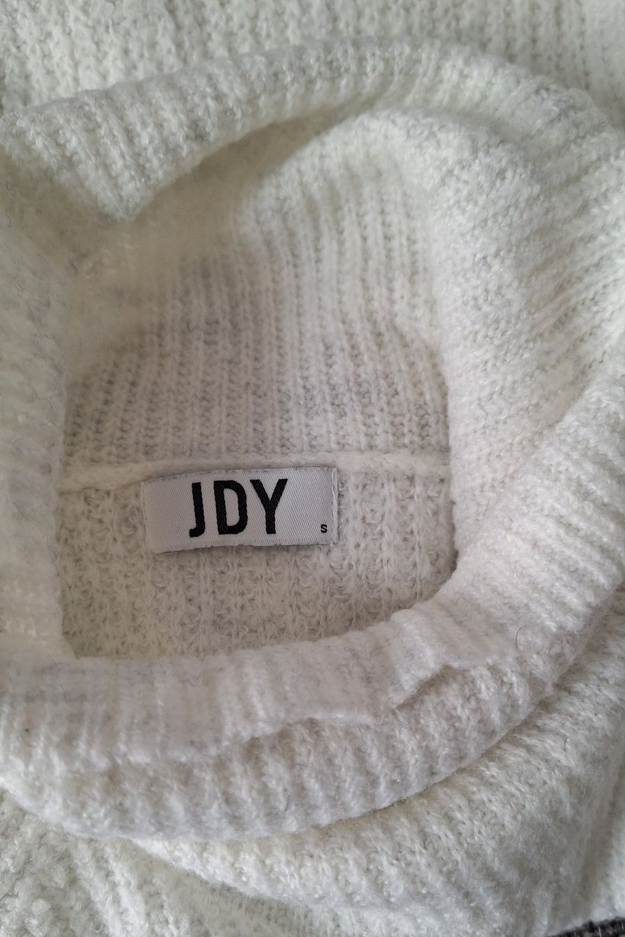 Pulls & Sweat-shirts: JYD Rollkragenpullover weiss, Grösse S – D'occasion à Winterthur par Simply_nm 4