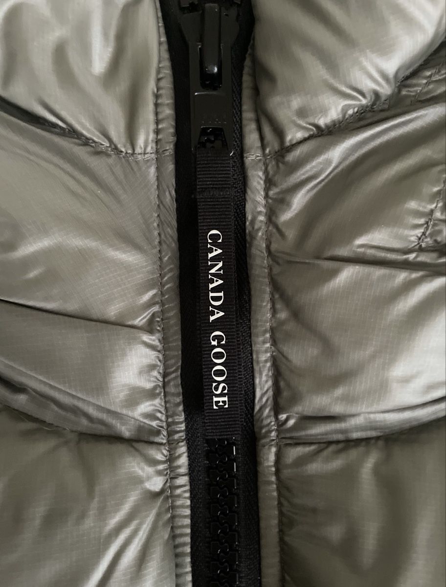 Canada Goose Cappotti: CANADA GOOSSE PUFFER JACKET (M) – Nuovo (secondo la descrizione) da Crissier venduto da ExclusiveHaze 2