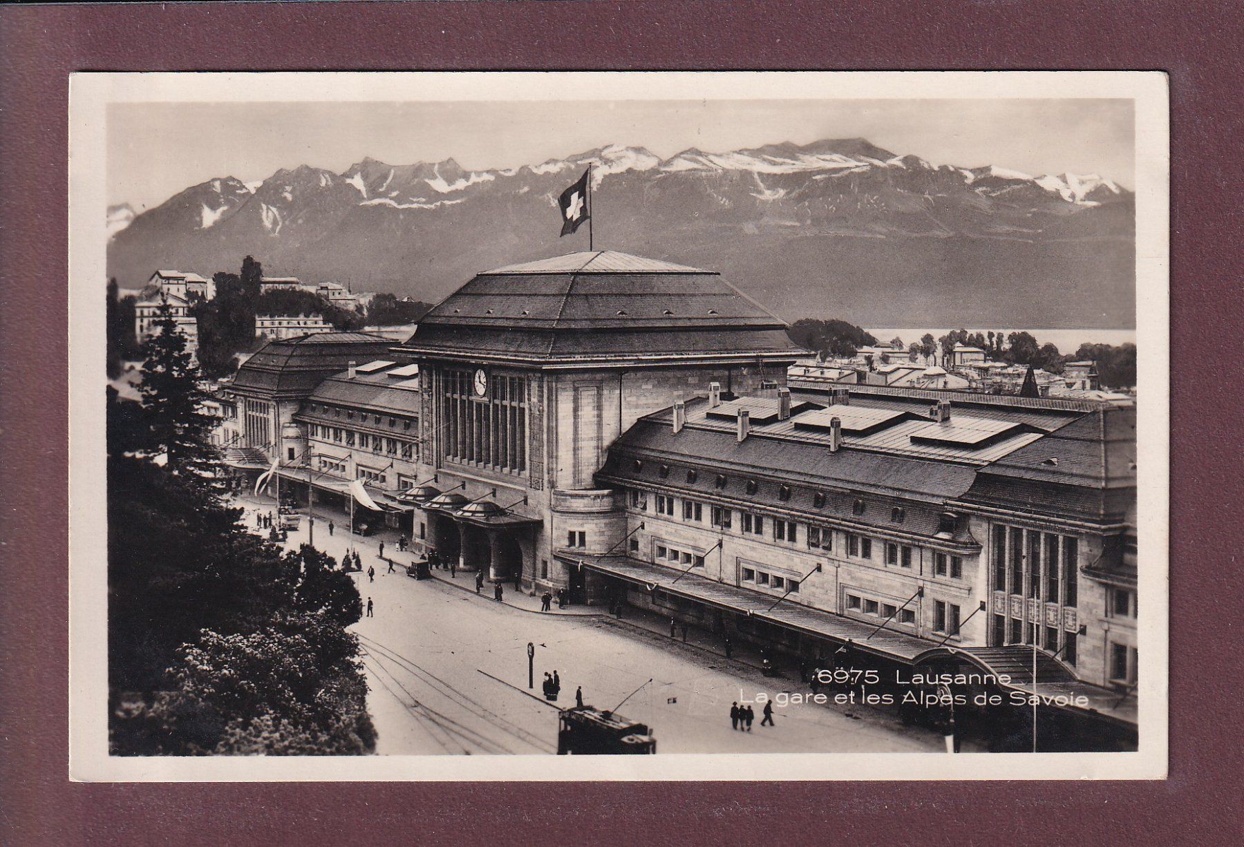 Cartes postales: LAUSANNE - Gare - Tram - 1933 – D'occasion à Pully par nicecards