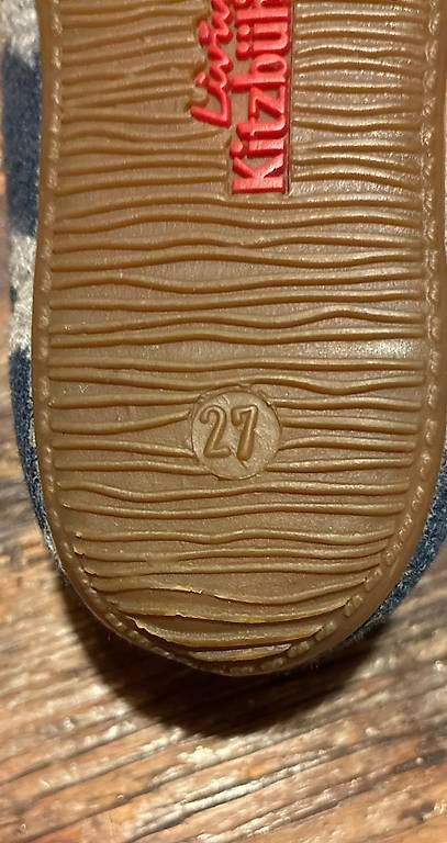 Chaussures garçon: Chausson en feutre en 27  – D'occasion à Les Collons par gehaisse 2