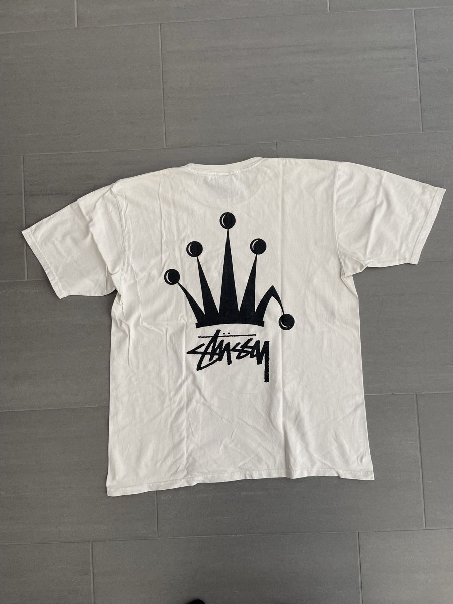 Stüssy T-shirt: Stüssy crown T-Short, Grösse L – Usato da Märwil venduto da Flo__ 1