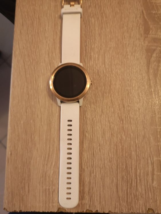 Montre Connectée De Sport Garmin Vivoactive 3 Avec GPS Et Cardio Poignet Grise Avec Bracelet Noir