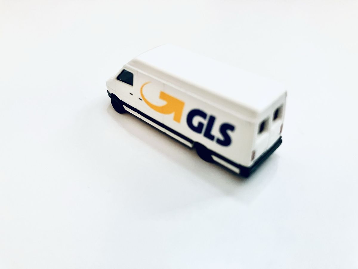 Busch Modelleisenbahnen: Kurierdienst Figur + MERCEDES Sprinter GLS OVP SPUR N – Gebraucht aus Oberbuchsiten von Orsetto24 4