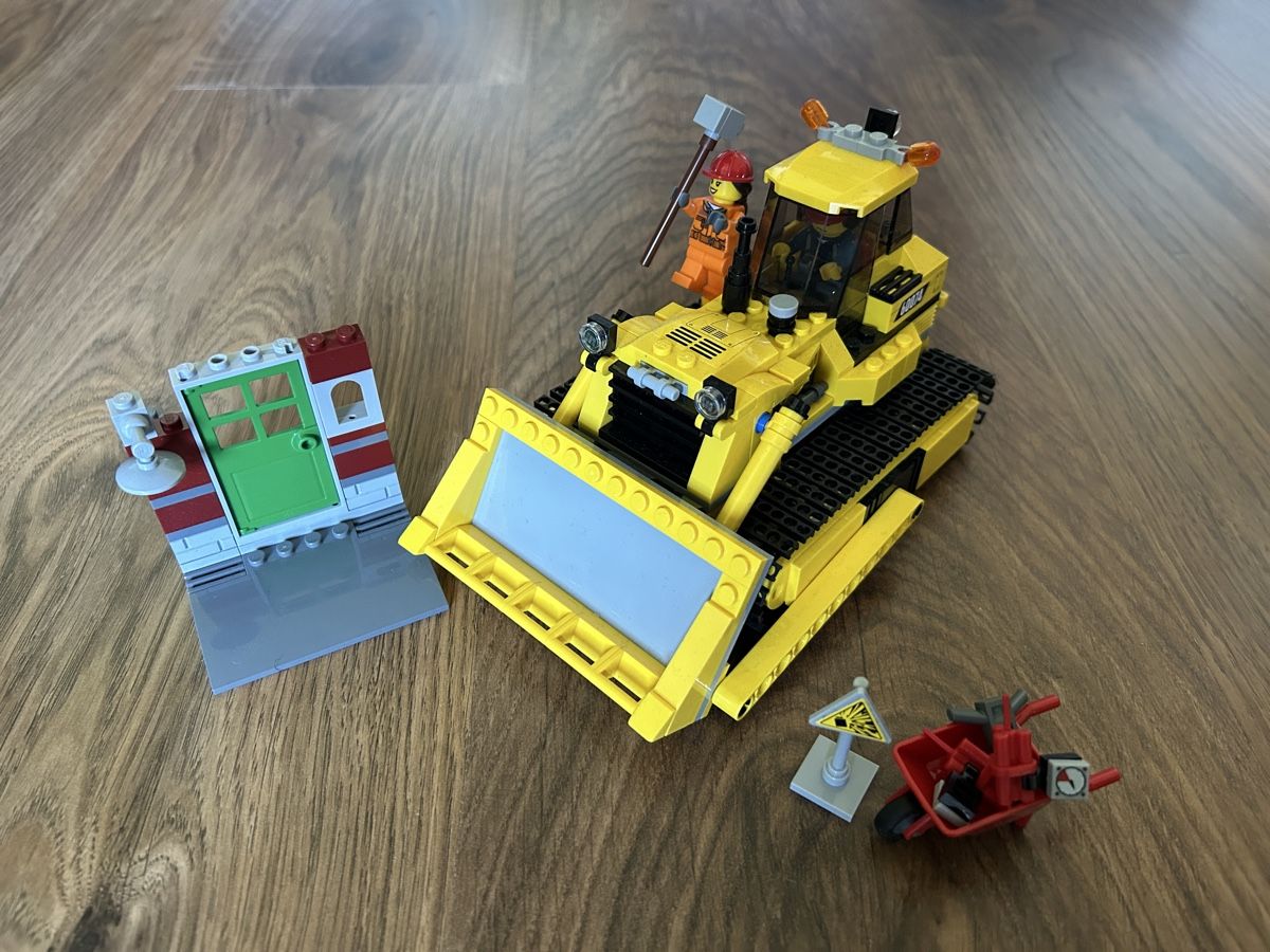 Lego Giocattoli: Lego City Bulldozer Set – Usato da Münchenbuchsee venduto da Jeff_the_Landshark 1