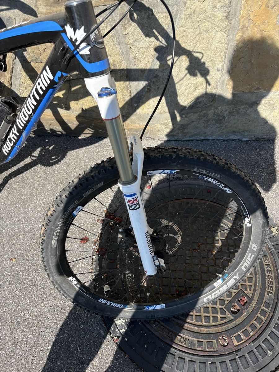 Rocky Mountain Bicycles Velos: Rocky Mountain Altitude 730 – Gebraucht aus Corseaux von noe.t.baumann 1