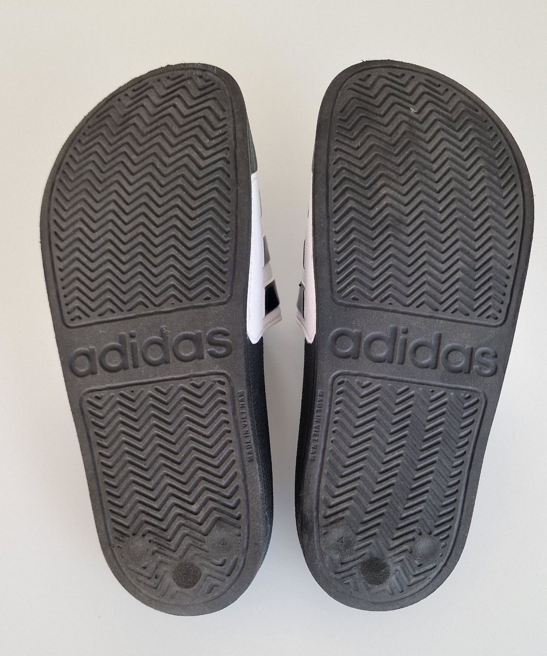 Adidas Scarpe da uomo: ADIDAS JUVENTUS Shower Adilette Gr.37 – Usato da Meggen venduto da Lunime 2