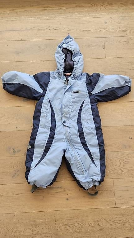Completi: Reima Schneeoverall – Usato da Pfäffikon ZH venduto da Gfabienne