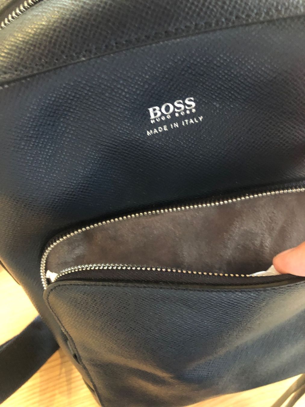 Hugo Boss Zaini: Nuovo zaino Hugo Boss – Nuovo e nell'imballaggio originale da Davesco-Soragno venduto da dvf_7h6d 2