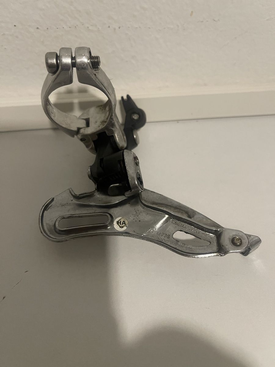 Shimano Pezzi di ricambio: Shimano Deore XT FD -M738 Umwerfer 31.8 – Usato da Giubiasco venduto da bulag 2