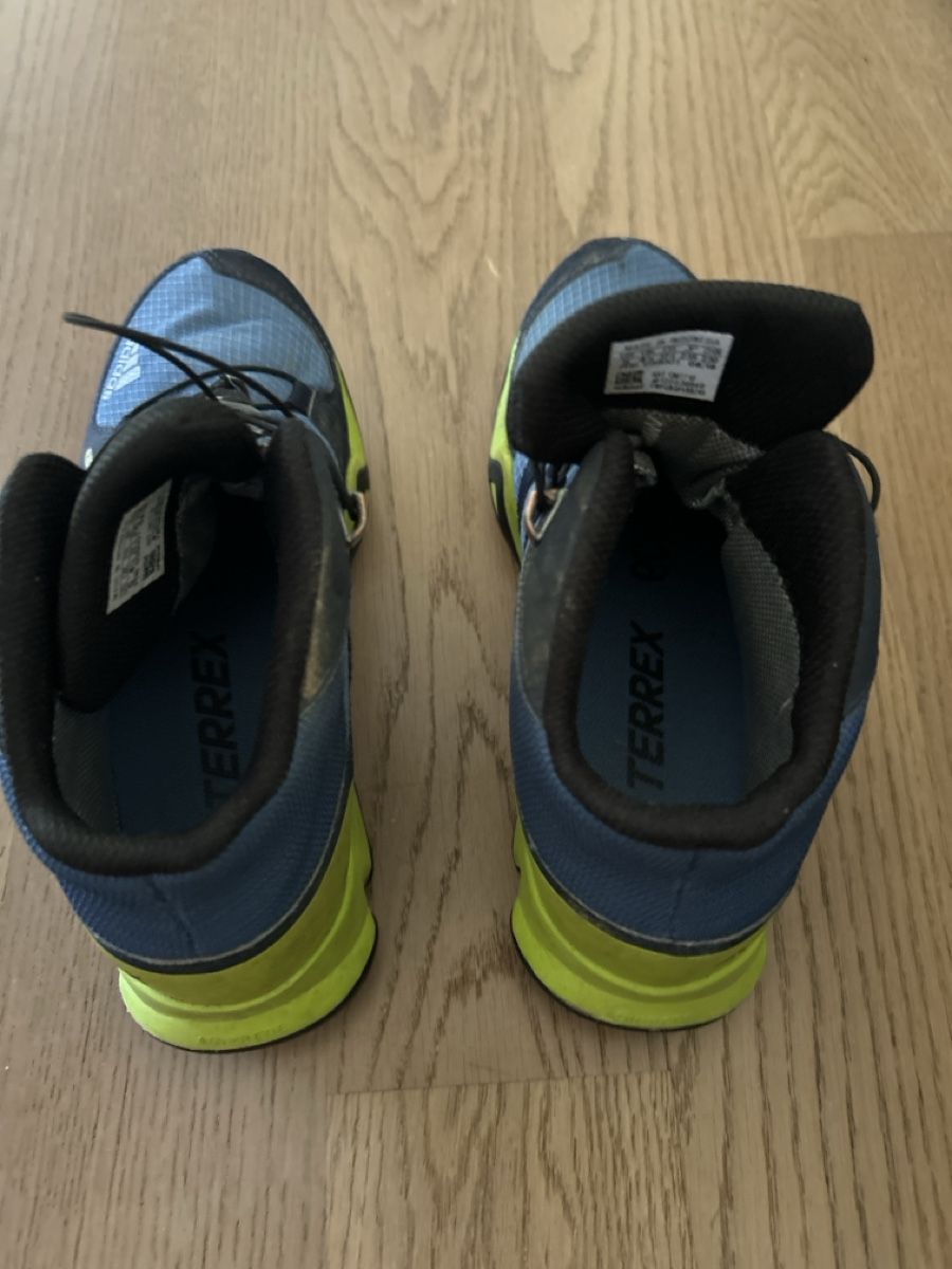 Scarpe da uomo: Adidas Wanderschuhe Jungend Grösse 37 blau gebraucht – Usato da Binningen venduto da duplo-fish 2